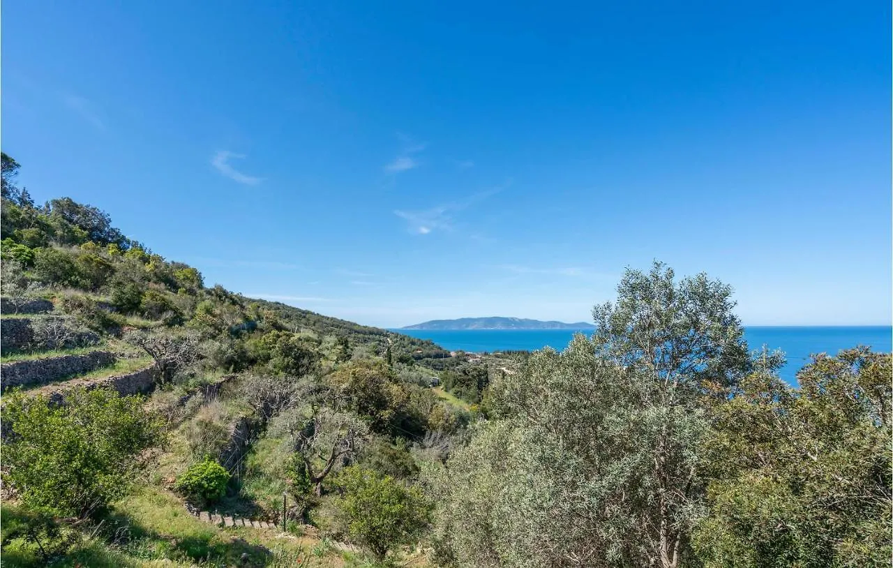 Cozy Home In Porto Santo Stefano With Kitchen