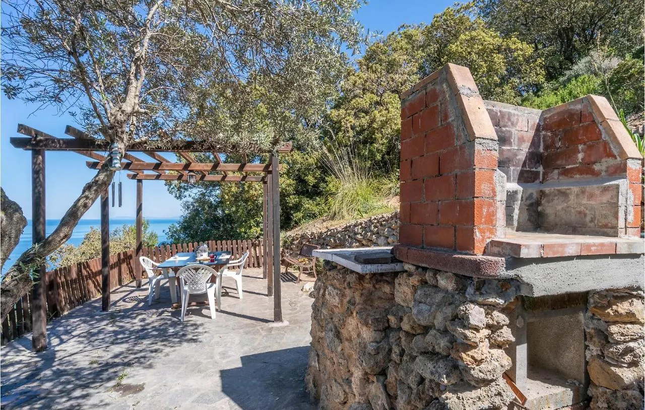 Holiday home Cozy Home In Porto Santo Stefano With Kitchen